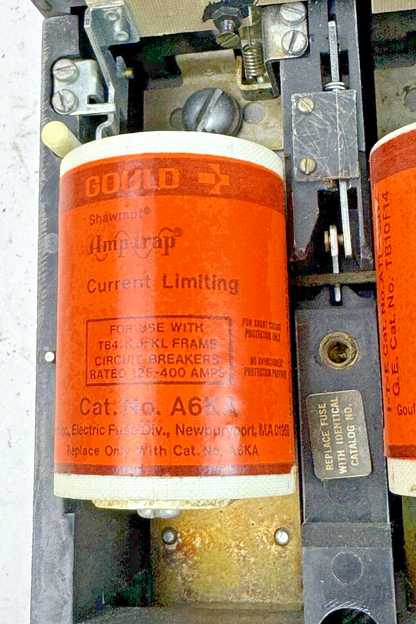 GE - TB43200 - TRI-BREAK FUSED CIRCUIT BREAKER - TB43F - 200 A, 3 POLE, 600 VAC