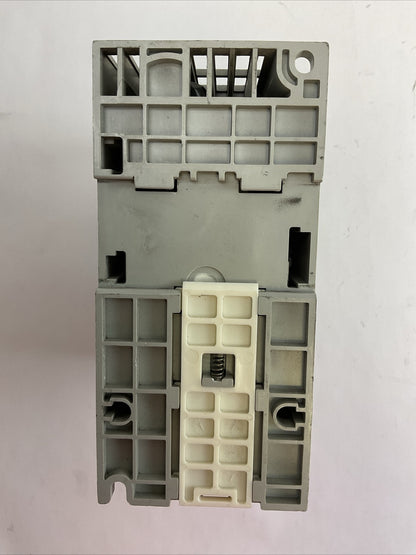 ALLEN BRADLEY 25B-D2P3N114 AC DRIVE FRN 2.002 OUTPUT 0-460VAC SER A