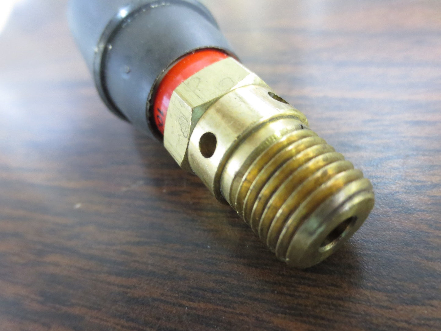 GRAINGER / CONTROL DEVICES 4TK23 BRASS AIR SAFETY VALVE w/ HARD SEAT VALVE - NEW