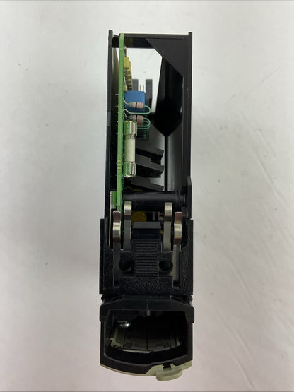 ALLEN BRADLEY 1756-OA16 SER A FW 3.2 16 PT 120/240VAC OUTPUT 50/60HZ 0.5A PILOT