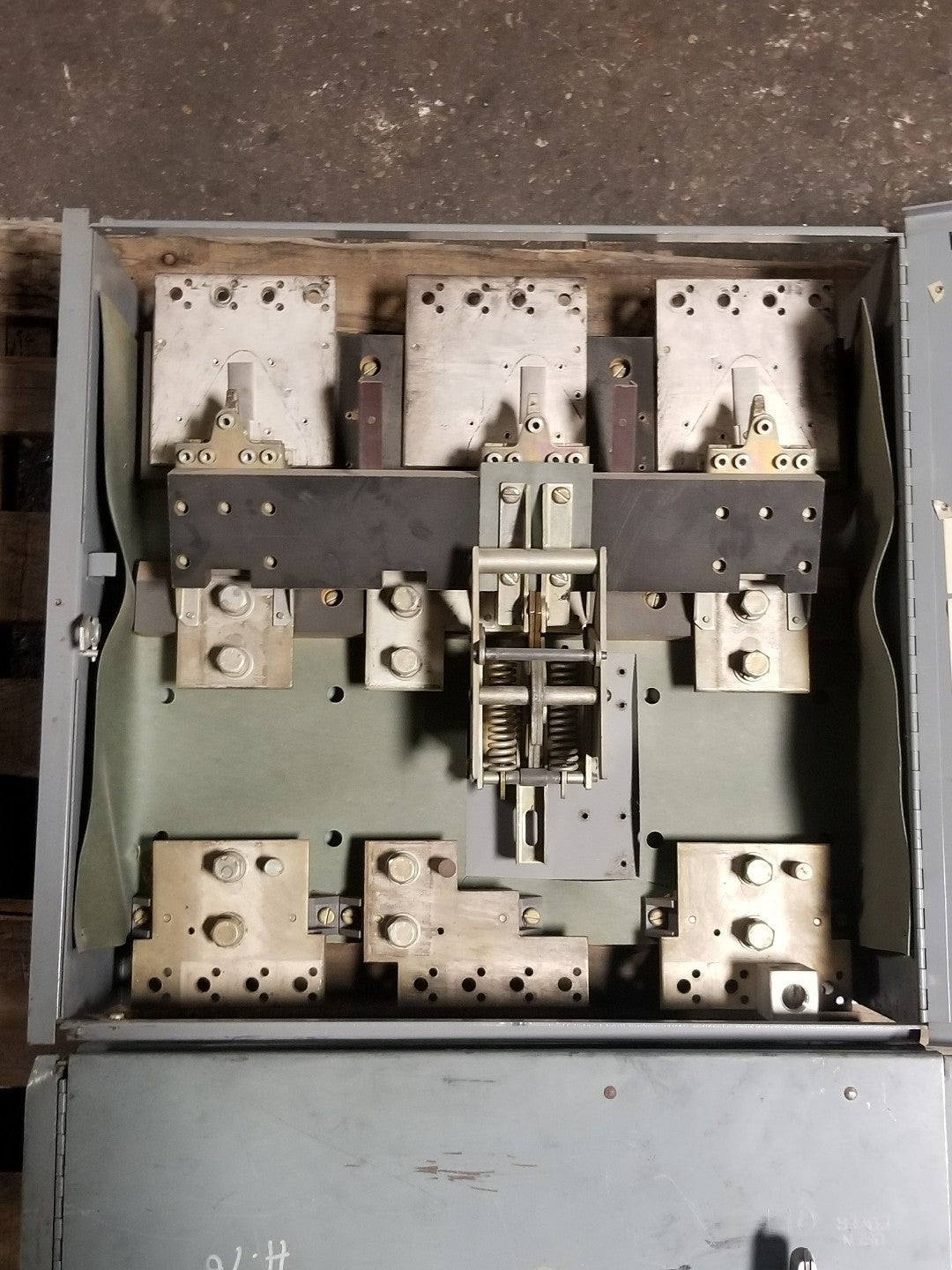 FDPS368T SAFETY SWITCH 1200AMP 600VAC 3POLE