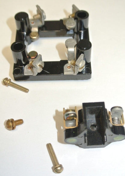ALLEN-BRADLEY Z-32345 / SET of CONTACTS w/ SUPPORTS / 1NO, 1NC / NEW SURPLUS