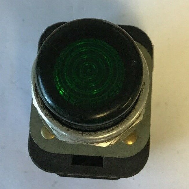 ALLEN-BRADLEY 800T-QT24  SER. T GREEN PUSHBUTTON SWITCH 24VAC/DC #757 LAMP