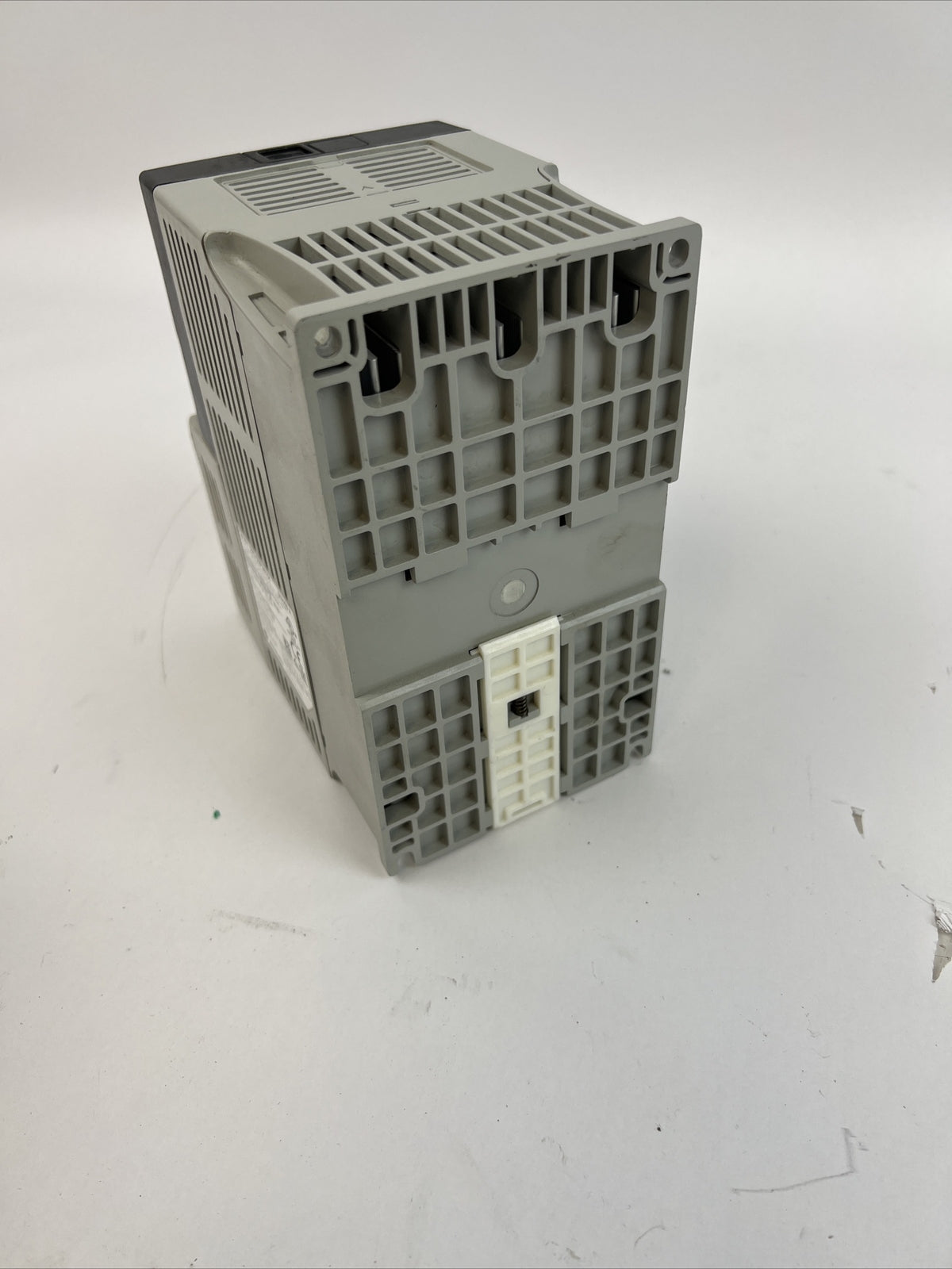 Allen Bradley PowerFlex 40P 22D-D2P3N104 See. A 1HP 480V