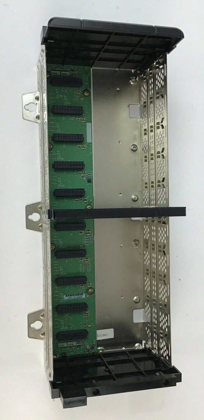 ALLEN BRADLEY 1756-A10 SER.B CAT.REV.K01 10 SLOT CHASSIS 24VDC