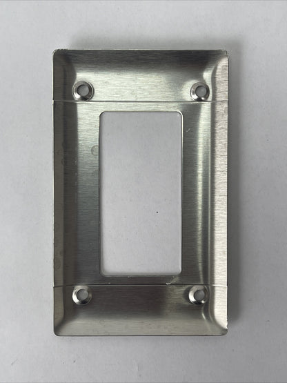 PASS & SEYMOUR 4517 METAL WALL PLATE DUSTPROOF COVER RECTANGULAR FOR FS BOX