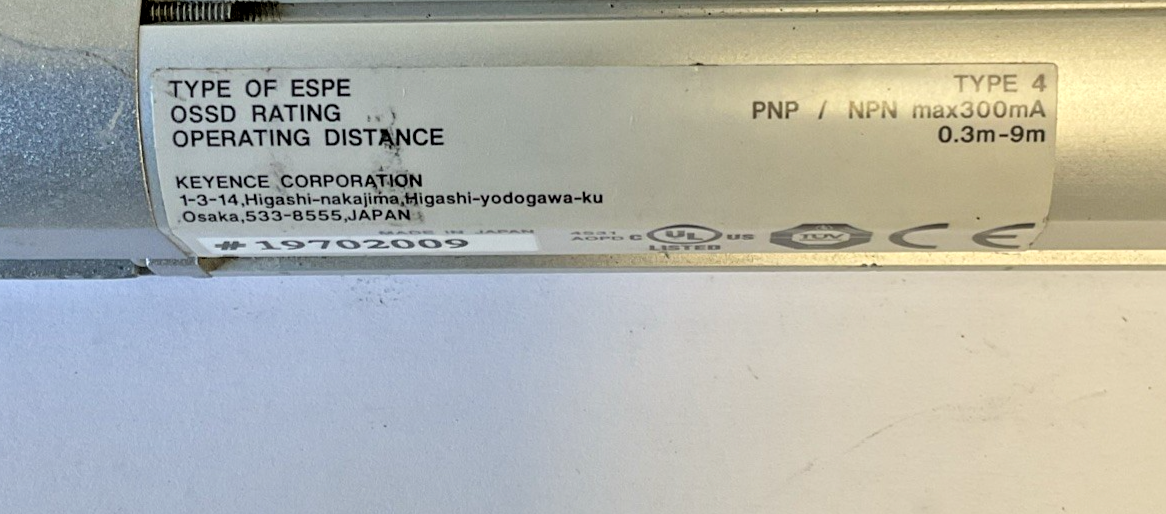KEYENCE SL-C12H-T / SL-C12H-R LIGHT CURTAIN TRANSMITTER W/RECIEVER 24VDC 15MS