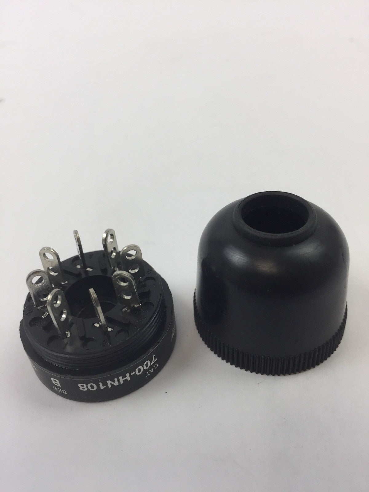 ALLEN BRADLEY 700-HN108 TUBE BASE SOCKET 8 PIN 10A 300VAC SERIES B (LOT OF 6)