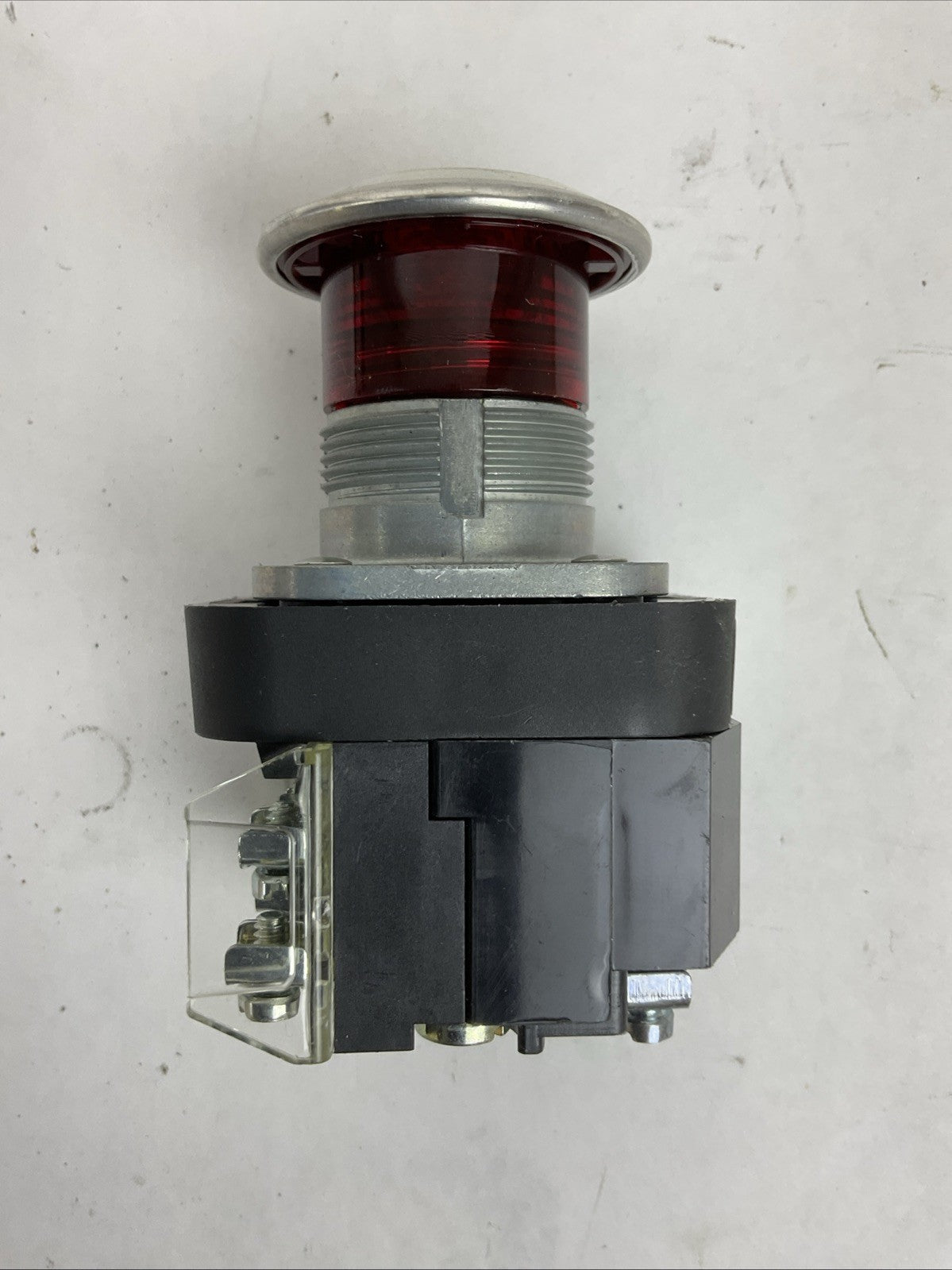 ALLEN BRADLEY 800T-FXP16RA1 SER T 120VAC 30mm PUSH-PULL ILLUMINATED RED