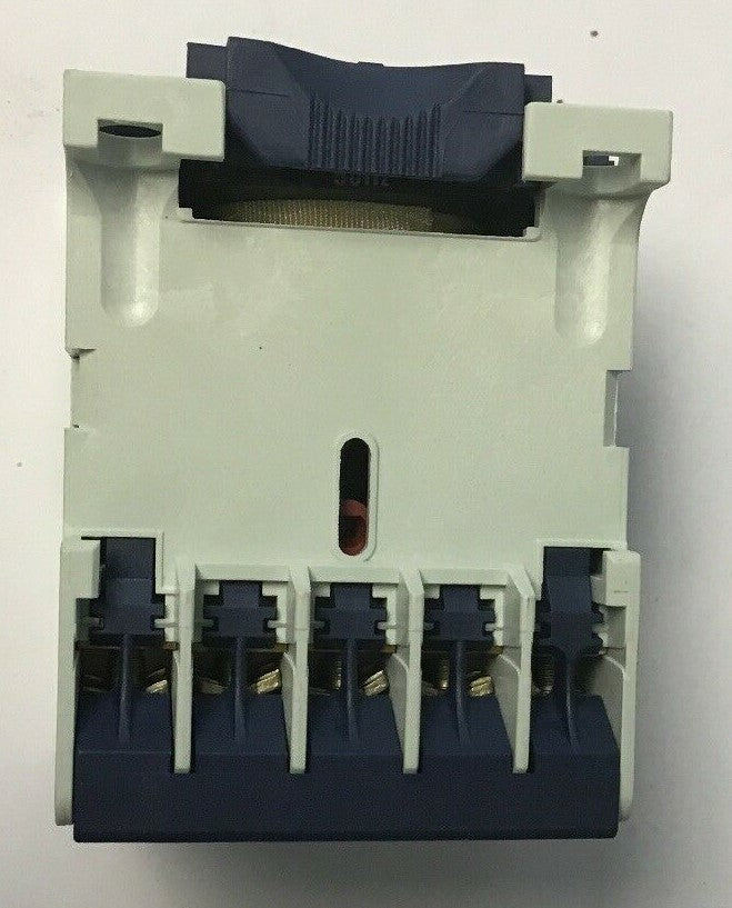 TELEMECANIQUE CA2-EN131M CONTROL RELAY 220V 50HZ
