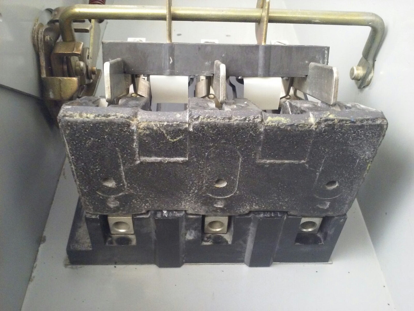 WESTINGHOUSE HUN323 NON FUSIBLE SAFETY SWITCH 100A 240V 3PH 30HP TYPE 1 INDOOR