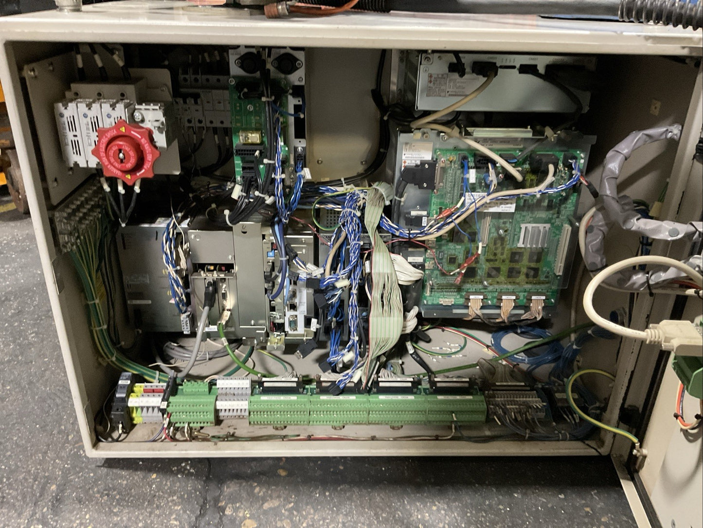 YASKAWA YR-MH00005-E10 WELDING DX100/MH5 TYPE ERDR-MH00005-B32 3PH 480V 50/60HZ