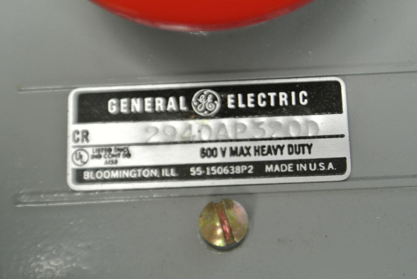 GENERAL ELECTRIC CR2940AP320D OILTIGHT PUNCH PRESS PUSHBUTTON / NEW SURPLUS