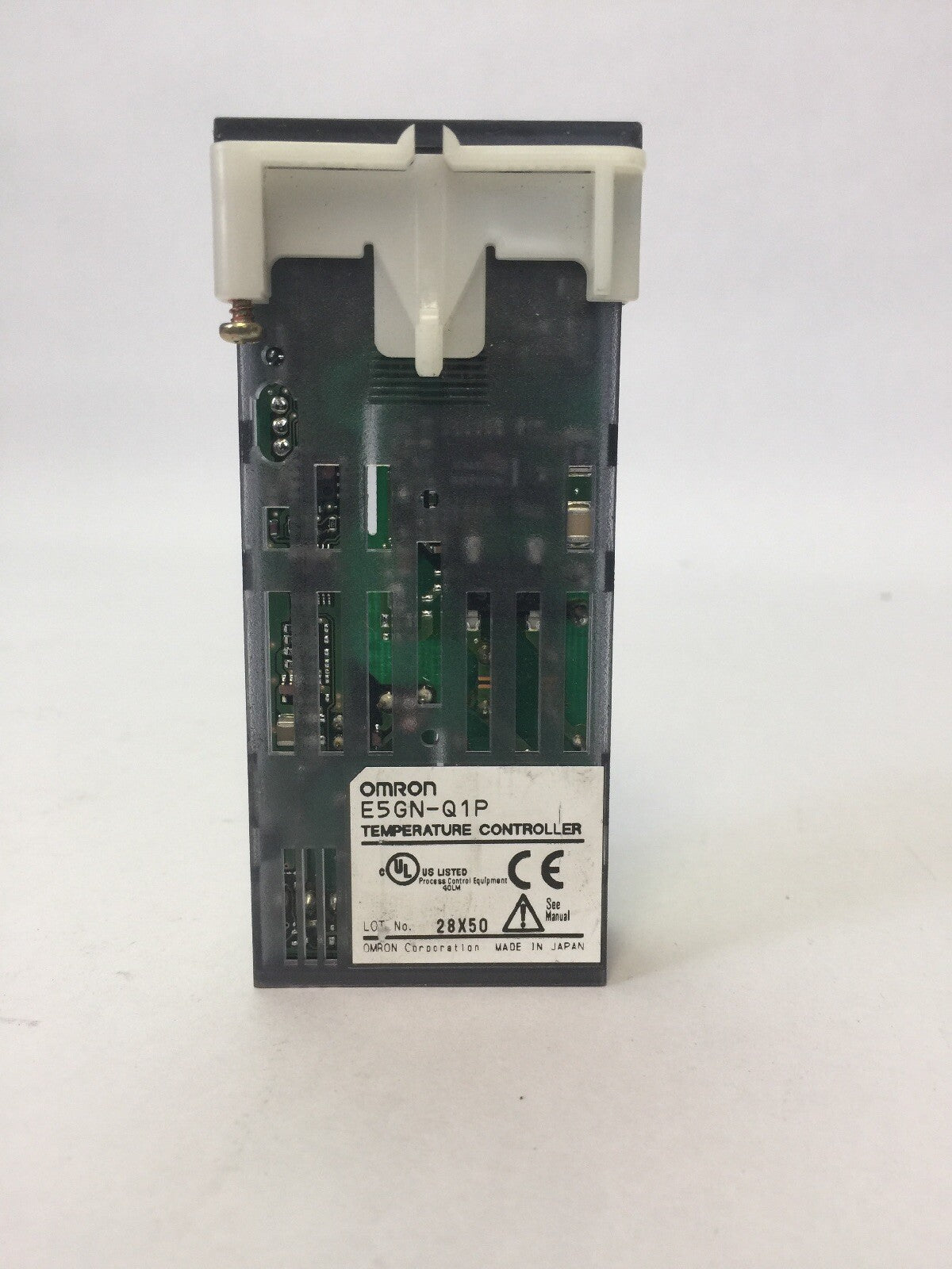 OMRON E5GN-Q1P TEMPERATURE CONTROLLER 111-240VAC OUTPUT 21mA 12VDC