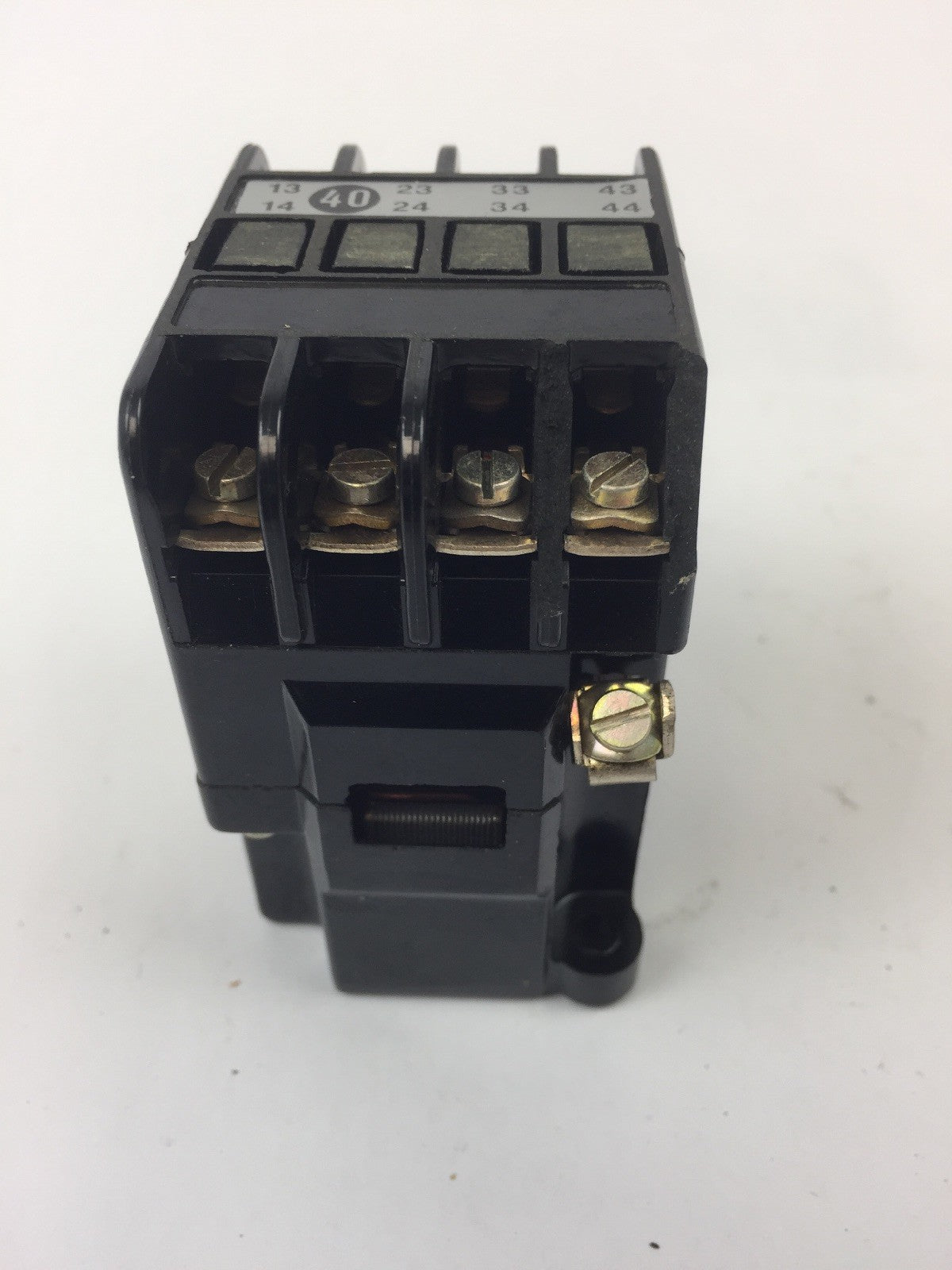 ALLIS-CHALMERS 3TA6840J CONTROL RELAY COIL 115 V 60 HZ *PLASTIC IS BROKEN OFF*