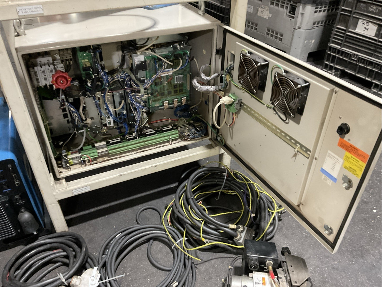 YASKAWA YR-MH00005-E10 WELDING DX100/MH5 TYPE ERDR-MH00005-B32 3PH 480V 50/60HZ
