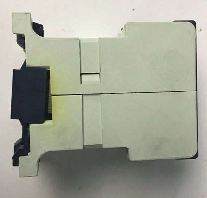 TELEMECANIQUE CA2-EN131M CONTROL RELAY 220V 50HZ