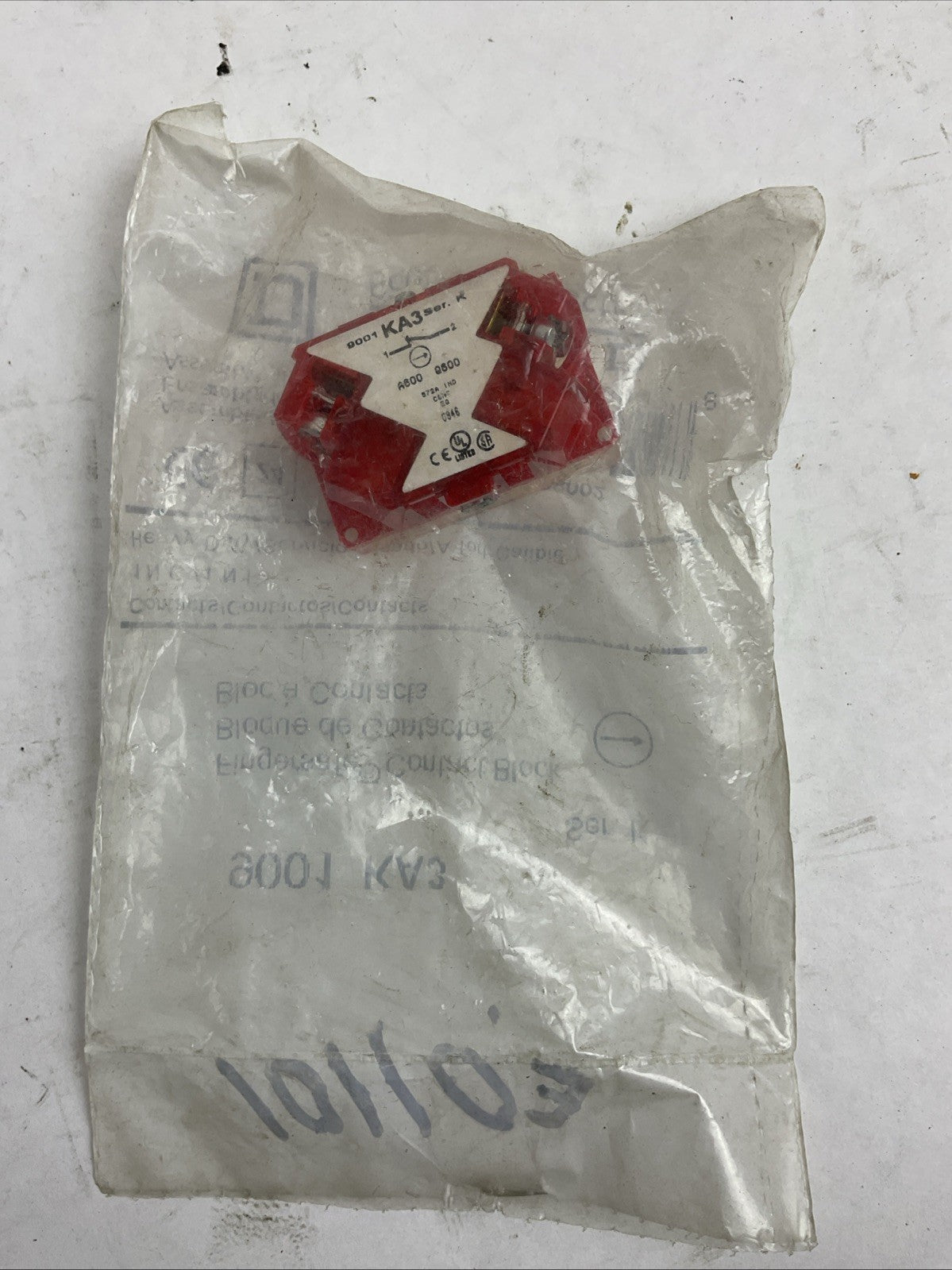 SQUARE D 9001KA3 FINGER SAFE CONTACT BLOCK (LOT OF 2)