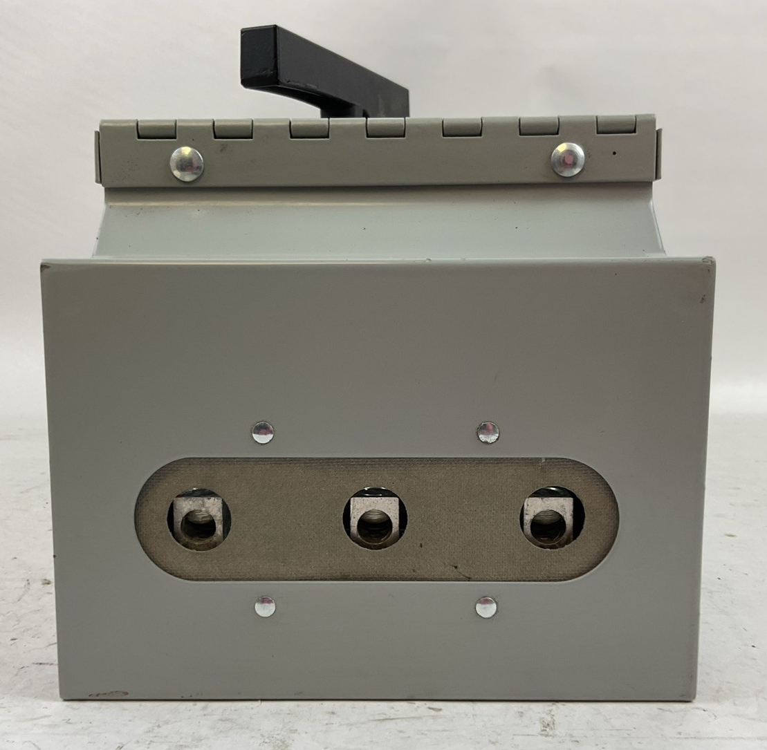 SIEMENS V7E3633R SER A 600V 100AMP 3PHASE 3POLE TWIN FUSIBLE VACU-BREAK SWITCH
