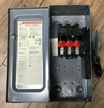 SQUARE D HU361 SAFETY SWITCH SER.F05 30A  TYPE1 ENCLOSURE NON FUSIBLE 600VAC/VDC