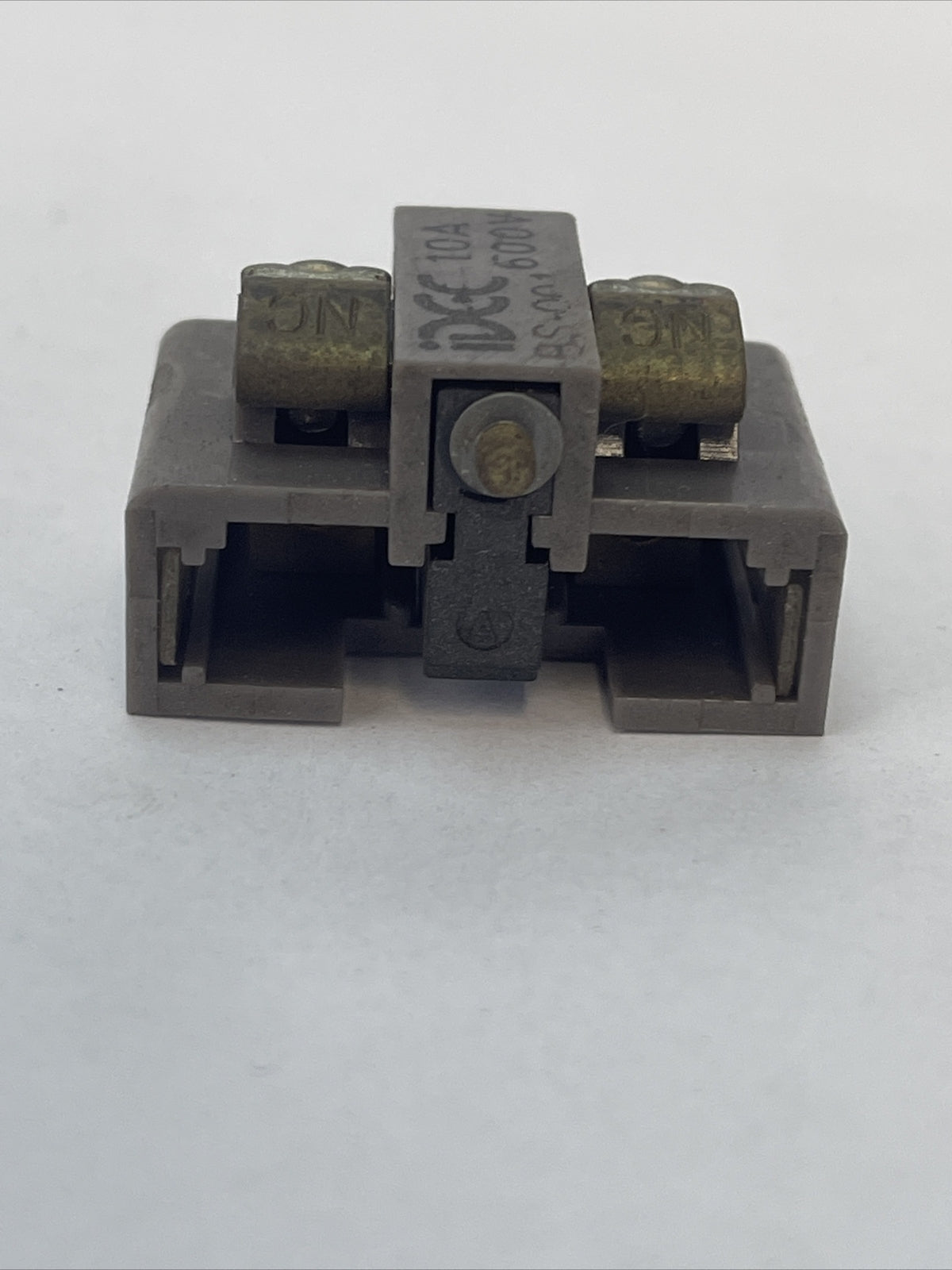 IDEC BS-001 CONTACT BLOCK 10A 600V (LOT OF 30)