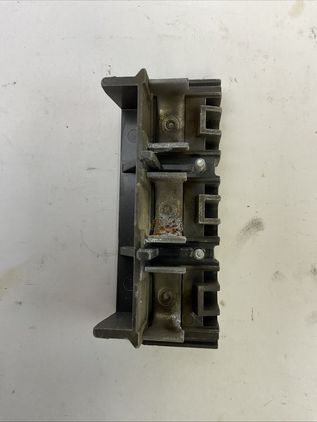 ALLEN BRADLEY 409-C38ND SER B STARTER 68A 600VAC 3PH 60HP COIL 115-120V W72 HEAT