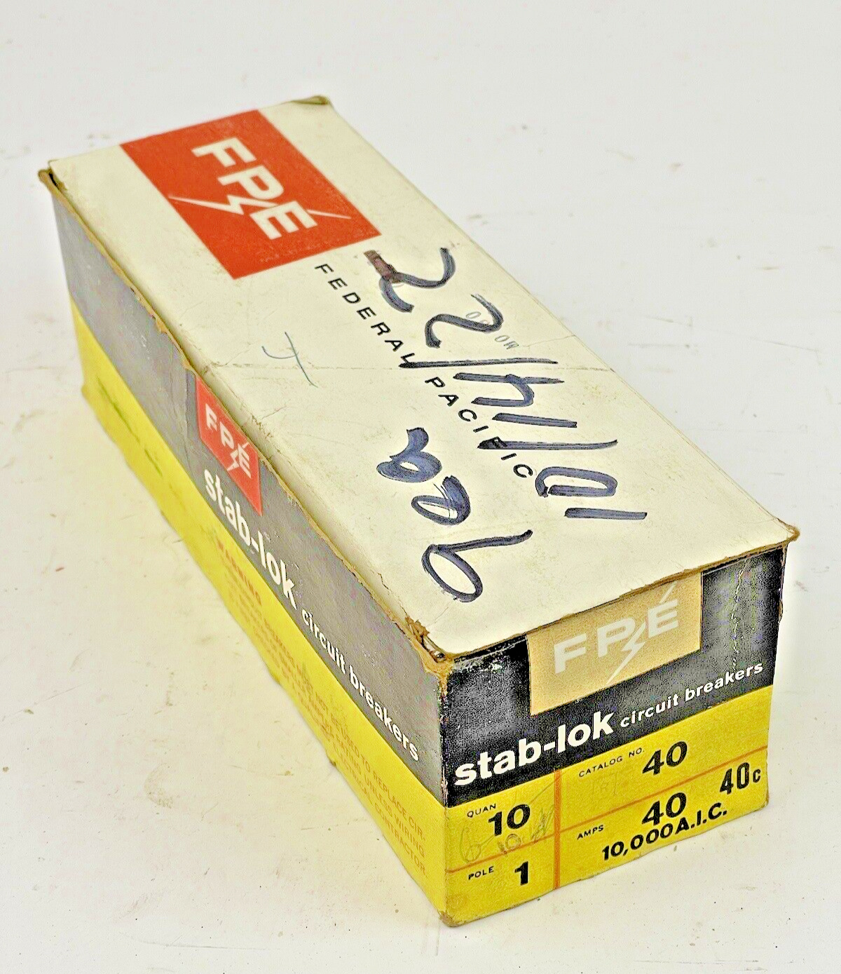 FEDERAL PACIFIC *BOX OF 9* STAB-LOK 40A, 1 POLE CIRCUIT BREAKERS