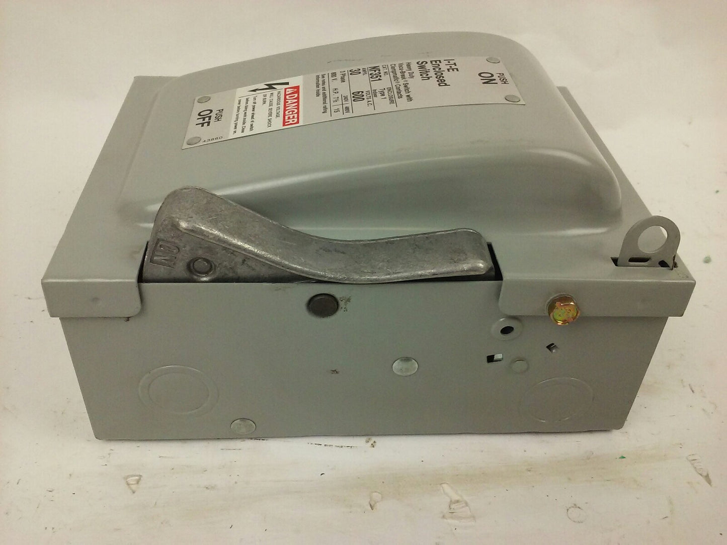 SIEMENS I-T-E NF351 H.D. ENCLOSED SWITCH, 30A, 3PH, 600V, TYPE 1 INDOOR, NEW