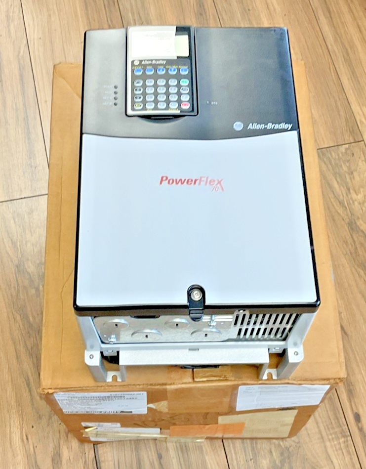 ALLEN BRADLEY 20AD034A3AYNANC0 POWER FLEX AC DRIVE 70 FRM 5.001