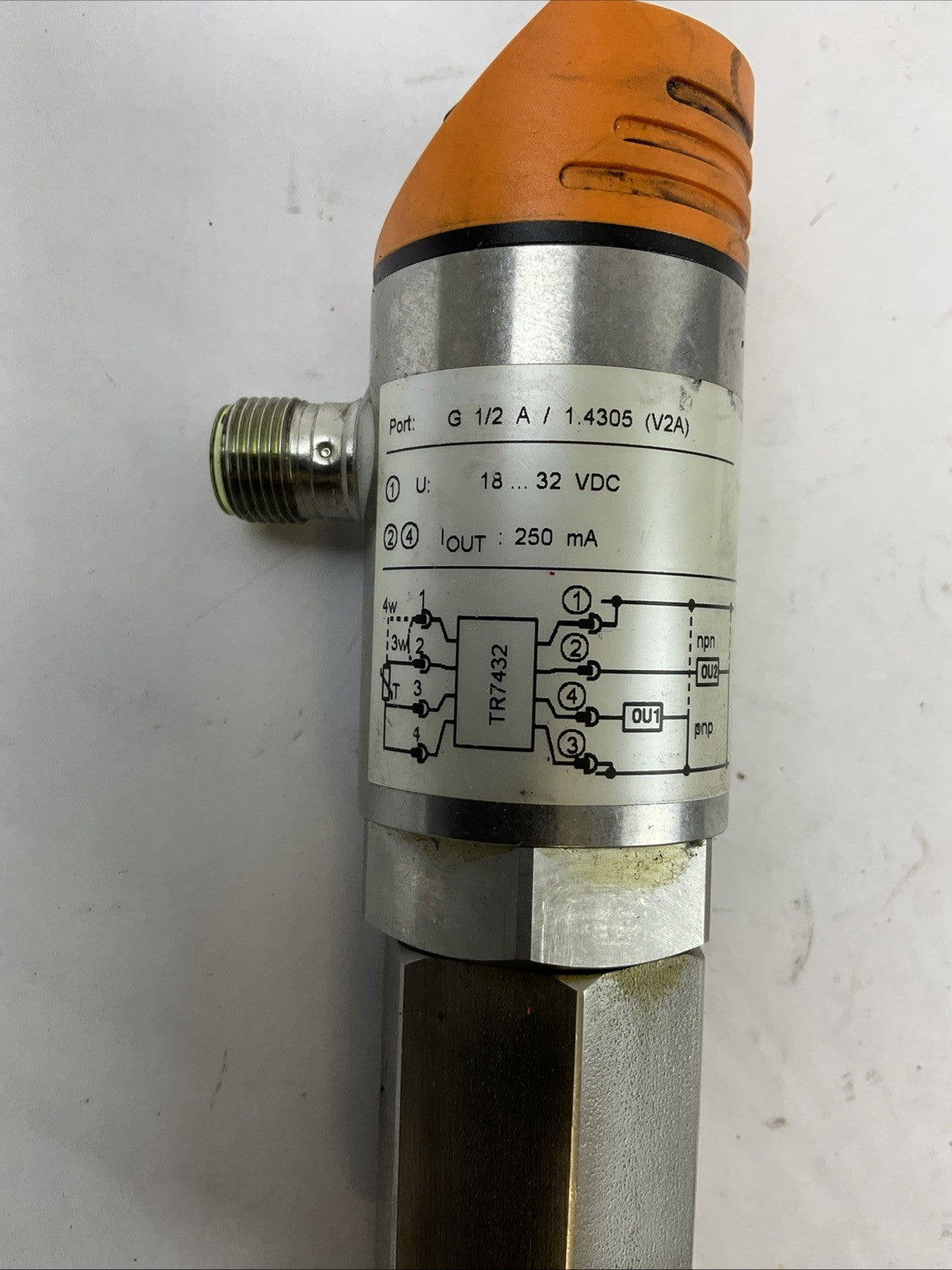 IFM TR7432 TEMPERATURE SENSOR 18...32VDC 350mA SUPPLY CLASS 2