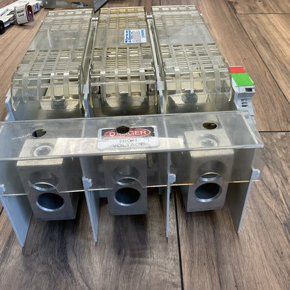 FERRAZ SHAWMUT FBJ400SO FUSIBLE DISCONNECT SWITCH 400A 600VAC 3PH 300HP 250VDC