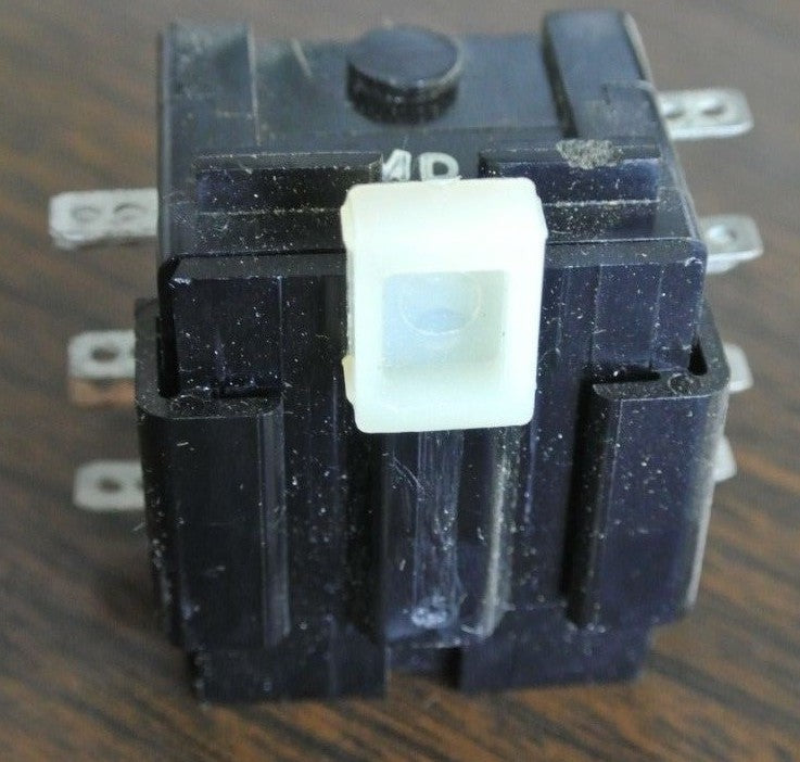 SQUARE D NK-3T - Series C - TRACK-MOUNTED SOCKET - NEW SURPLUS