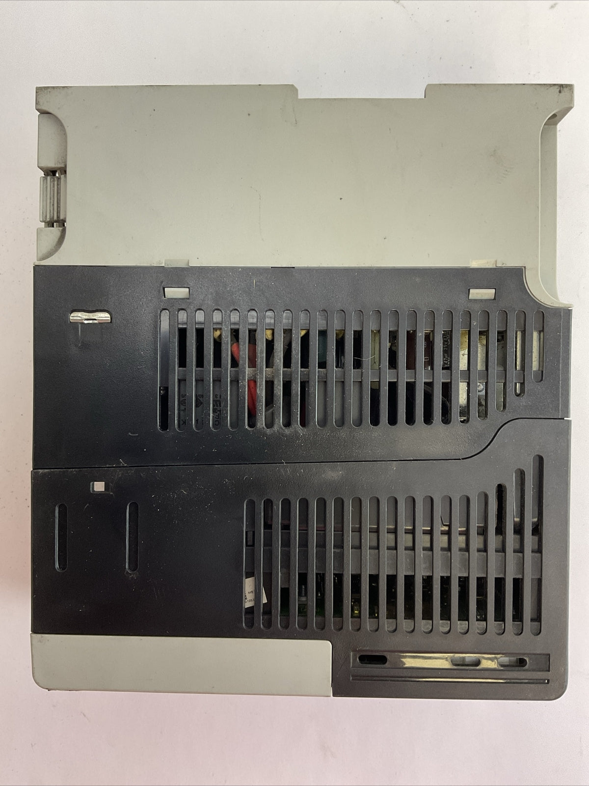 ALLEN BRADLEY 25B-D2P3N114 AC DRIVE FRN 1.003 OUTPUT 0-460VAC SER A