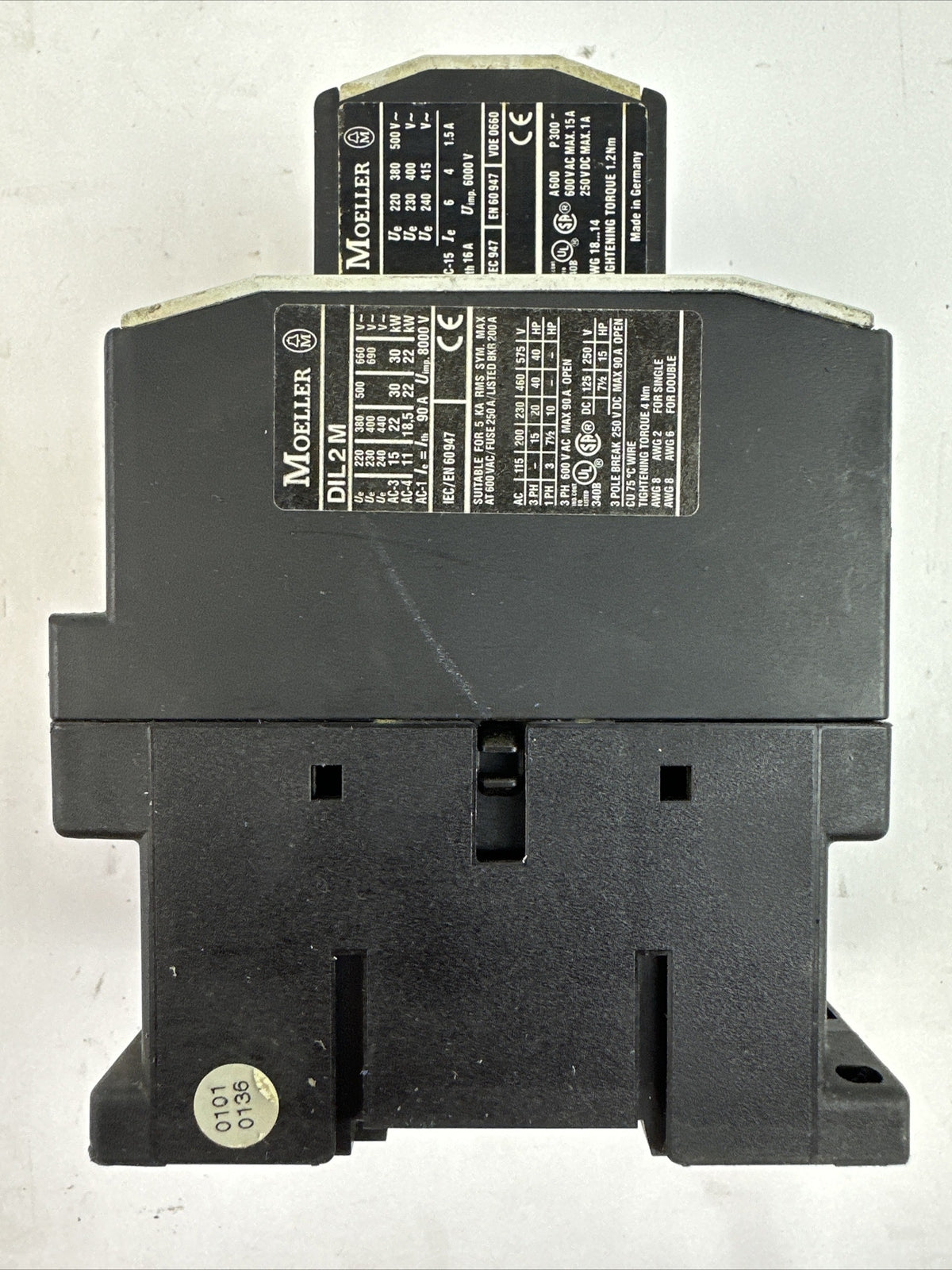 MOELLER DIL 2M CONTACTOR 600VAC 90A COIL 240V 60HZ 22 DIL AUXILIARY CONTACT