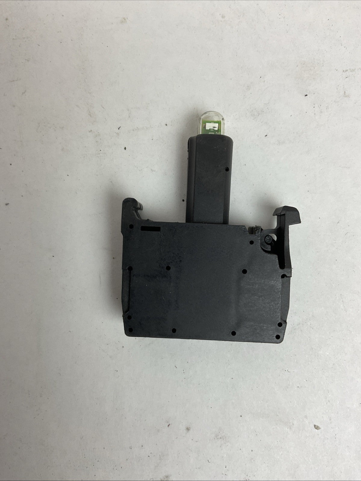 ALLEN BRADLEY 800F-N3G SER B GREEN LED LAMP MODULE 17mA 24VAC (LOT OF 2)