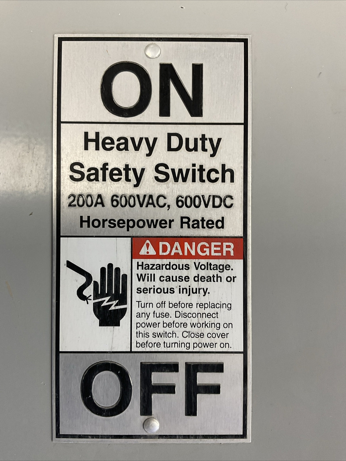 SIEMENS HF364 HEAVY DUTY FUSIBLE SAFETY SWITCH 200A 600VAC 150HP 600VDC 50HP