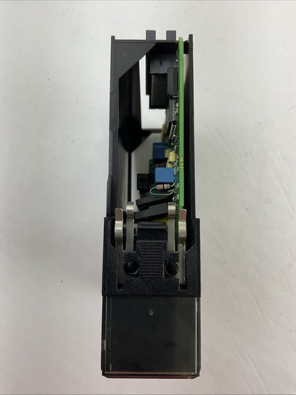 ALLEN BRADLEY 1756-OA16 SER A FW 3.2 16 PT 120/240VAC OUTPUT 50/60HZ 0.5A PILOT