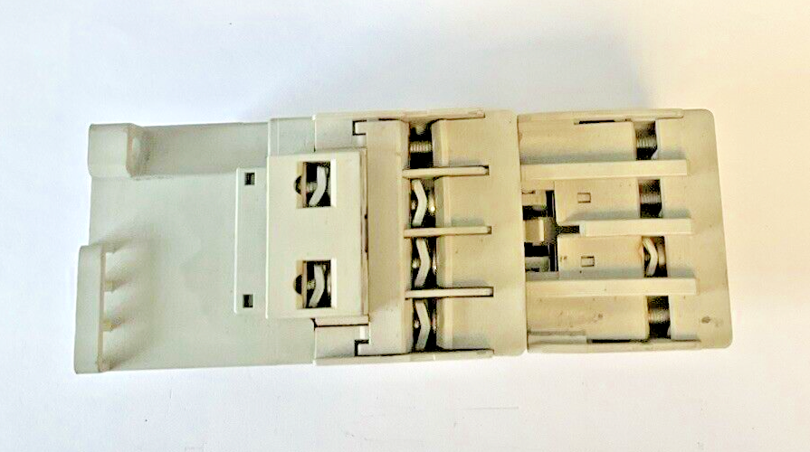 ALLEN BRADLEY 100-C09E*10 SER.A CONTACTOR W/ 100-F  AUX CONTACT