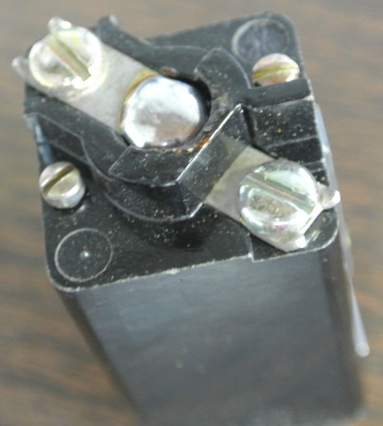 GE CR103C5202 - SQUARE INDICATING LIGHT - GREEN LENS - 125V AC/DC - NEW SURPLUS