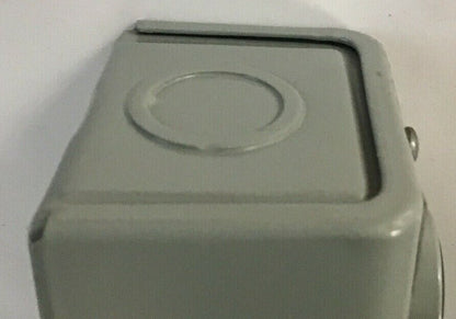 GE CR2943NA102X STANDARD-DUTY PUSHBUTTON STATION ON-OFF 600V NEMA 1 ENCLOSURE