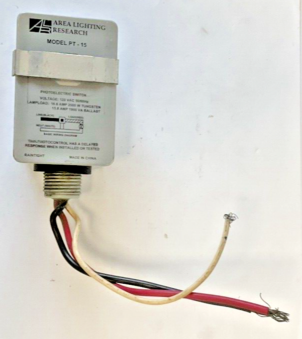 AREA LIGHTING RESEARCH PT-15 PHOTOELECTRIC SWITCH 120VAC 50/60HZ