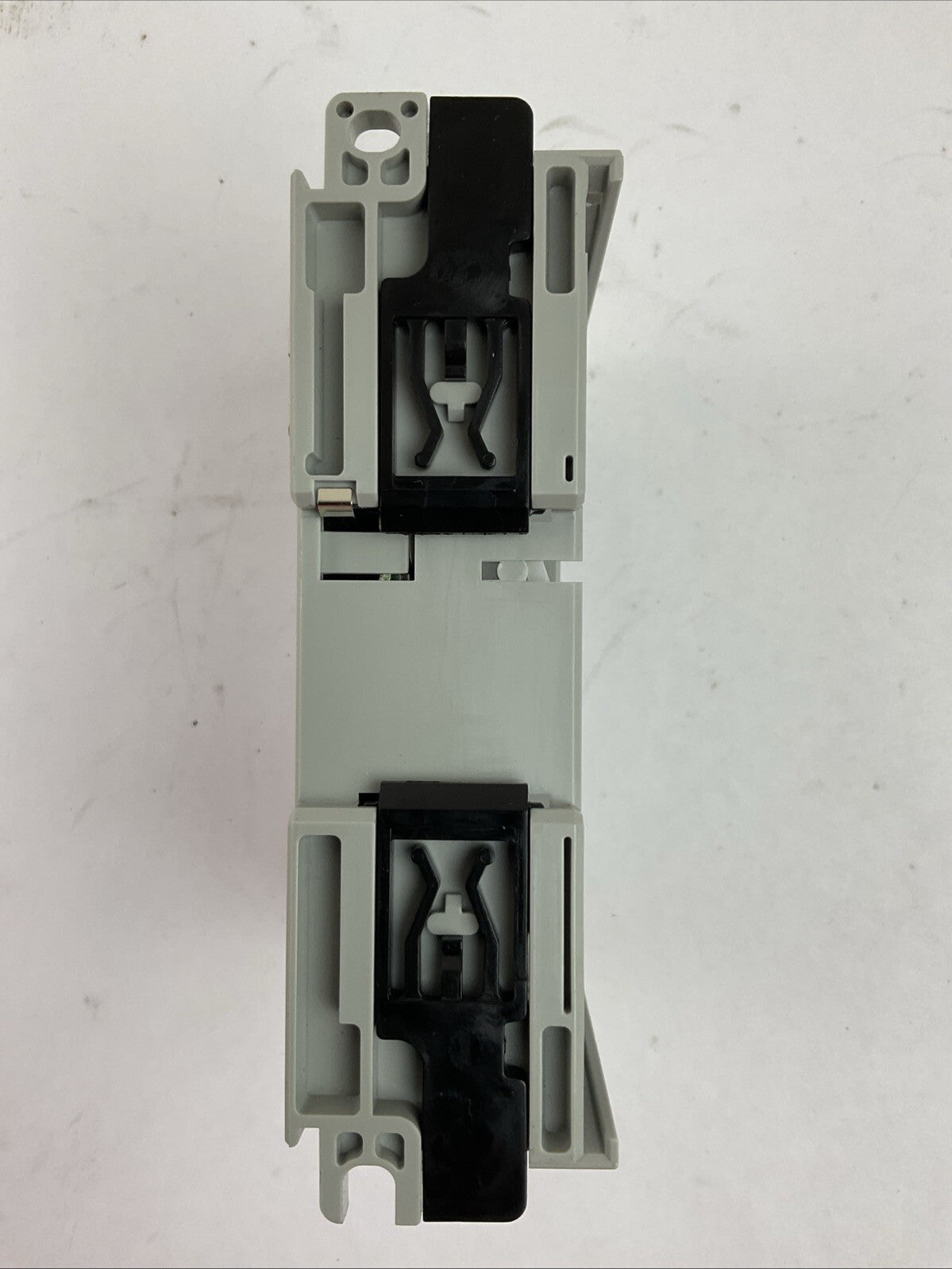 ALLEN BRADLEY 1769-OW8 SER B REV 3 F/W REV 3.1 8PT 5-265VAC 5-125VDC FORM A RELA
