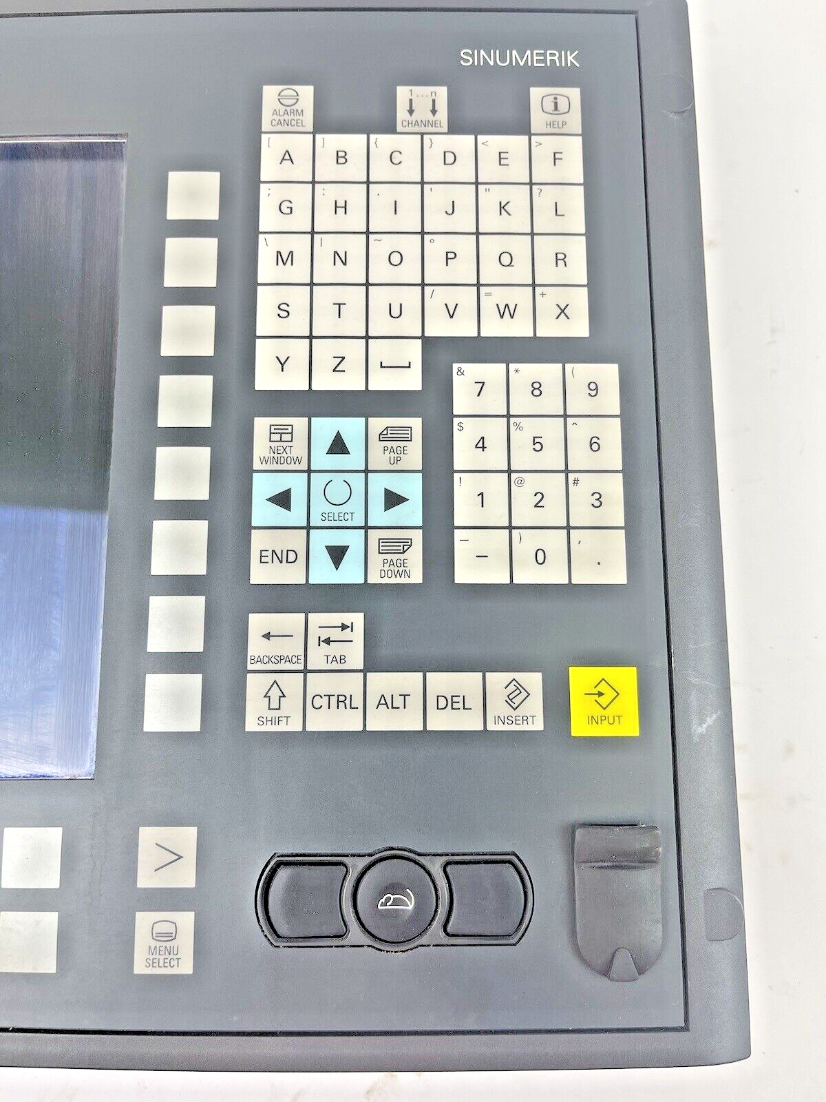 SIEMENS - 6FC5312-0DA00-0AA1 - VERSION B SINUMERIK OPERATOR PANELFRONT SERIES P1