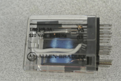 ALLEN-BRADLEY 700-HC14Z12 Ser. A / TYPE H CONTROL RELAY / NEW SURPLUS