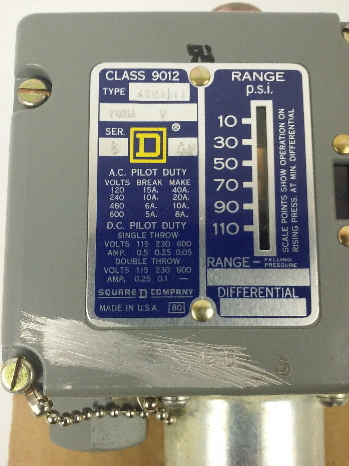 SQUARE D 9012 ACW1S11 SER.B, PRESSURE SWITCH, SET 40-44 PSI, FORM V, 9012 ACW1