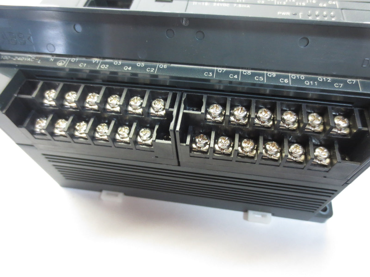 GE FANUC IC200UDR005-BG VERSAMAX MICRO CONTROLLER 24VDC