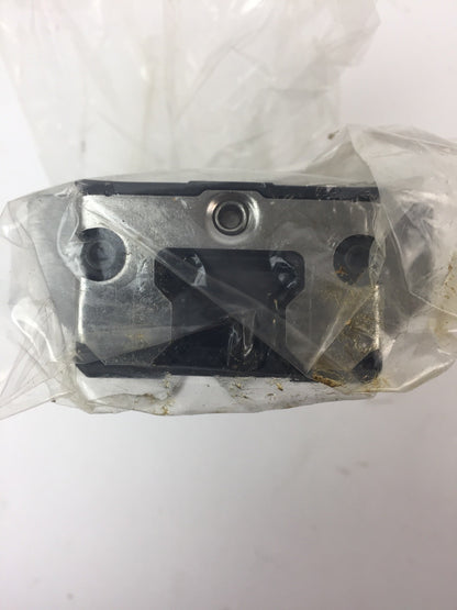 REXROTH R165323220 RUNNER BLOCK BALL RAIL CARRIAGE