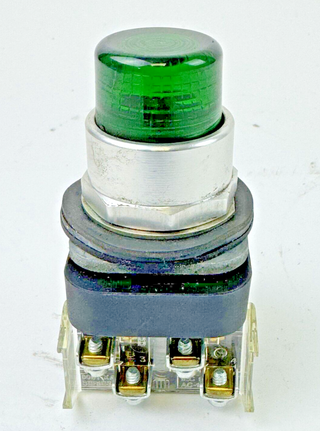 ALLEN-BRADLEY - 800T-QBH24G SER. T - GREEN ILLUMINATED PUSH BUTTON W/ BLOCK