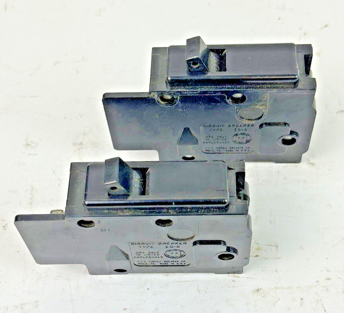 ITE *LOT OF 2* - BQ1B030 - CIRCUIT BREAKERS - 1 POLE, 30A, 240 VAC, 60Hz TYPE BQ