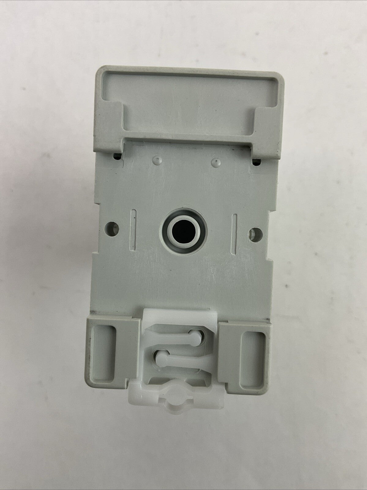 ALLEN BRADLEY 700-HN100 SER D RELAY SOCKET 700-HA32Z24 RELAY 24VDC 10A